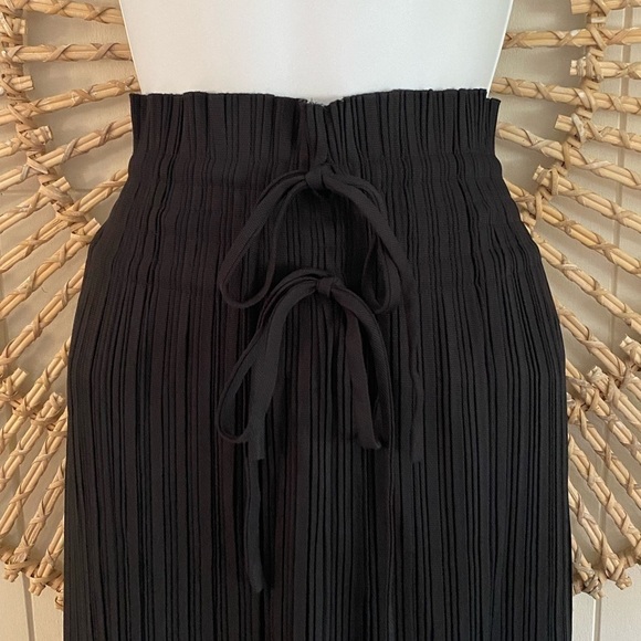 A.L.C. Stella Pleated Skirt in Black Plisse Woven Size 0 - Picture 5 of 12